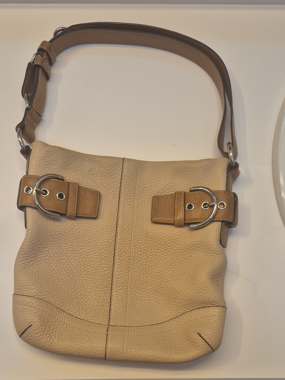Leather Shoulder Bag in Beige and Tan